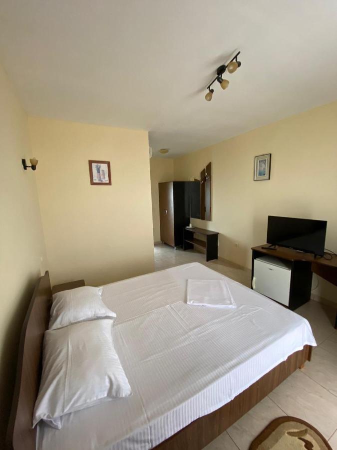 Villa Pescarus คอสติเนช ภายนอก รูปภาพ
