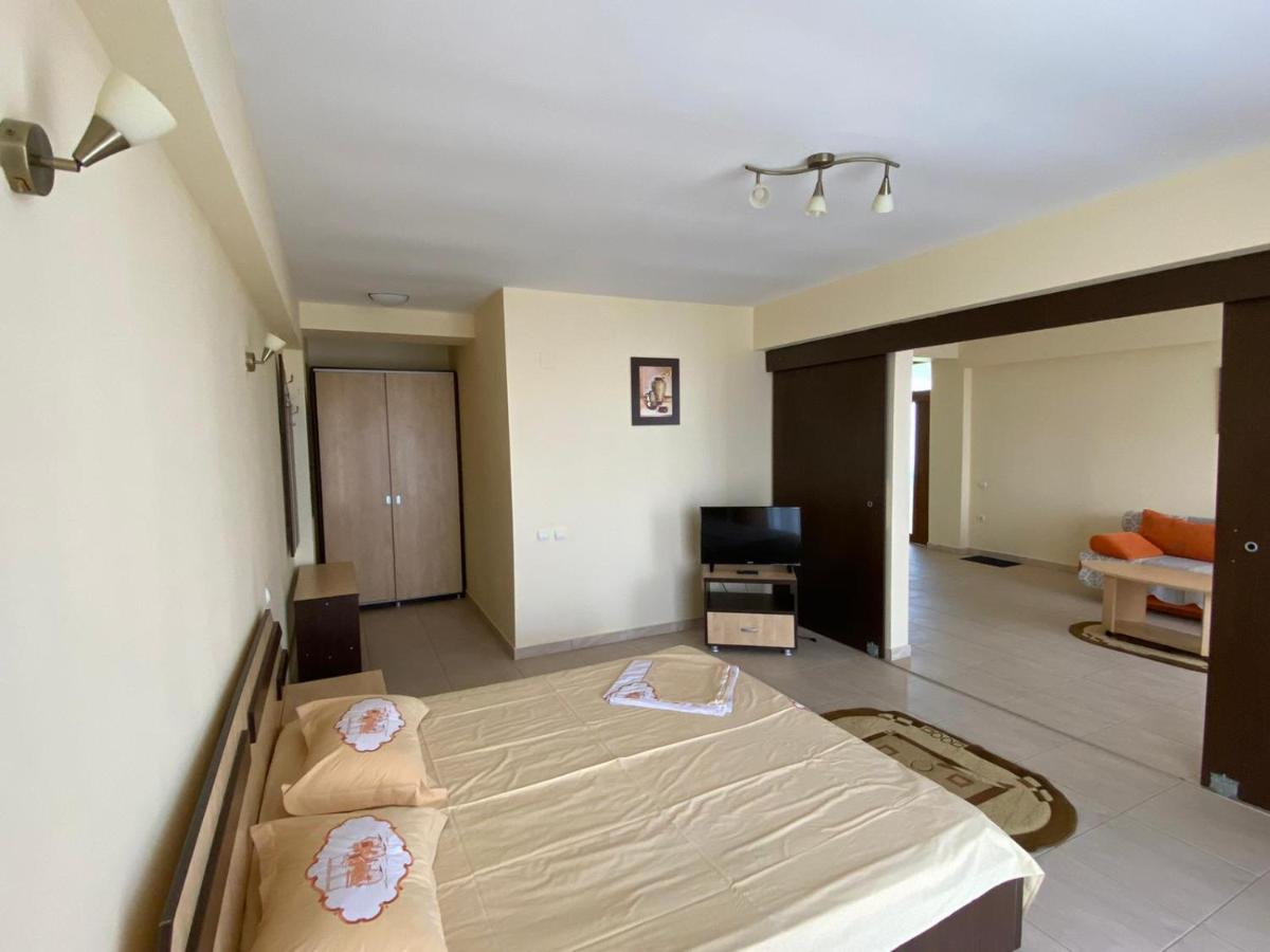 Villa Pescarus คอสติเนช ภายนอก รูปภาพ